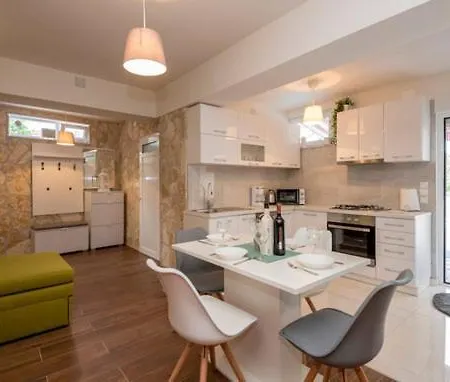 Genova Imotski Apartment Donji Vinjani
